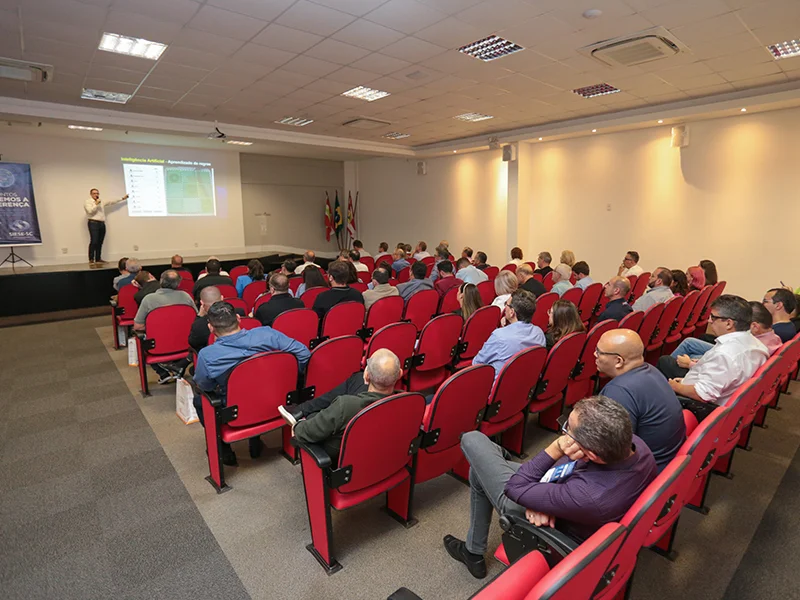 Workshop de Segurança Eletrônica reúne sindicatos e especialistas em Blumenau